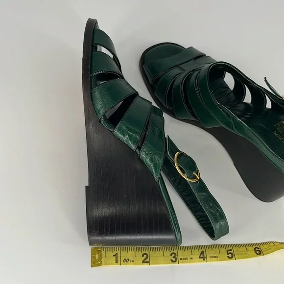Vintage 70s Rodan Stacked Wedge Sandals in Green Leather Size 5 1/2 - Picture 10 of 13